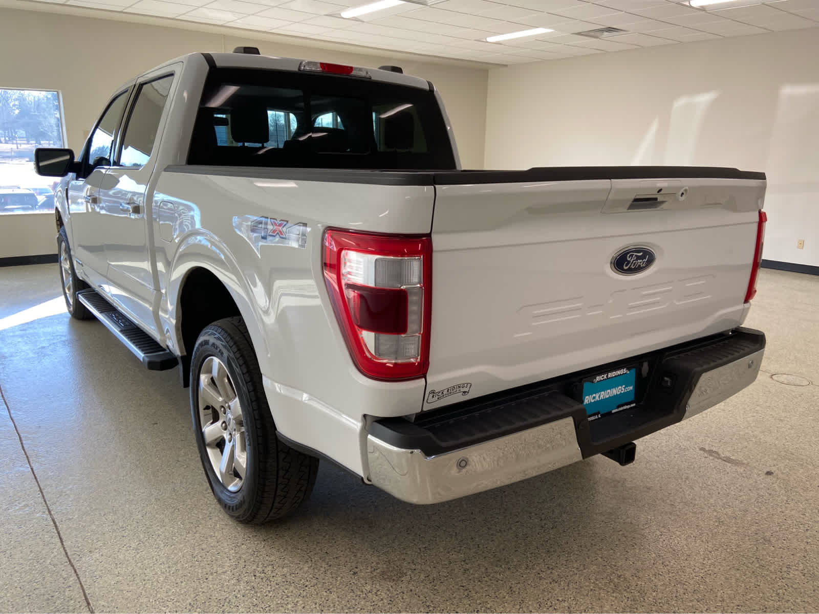 2023 Ford F-150 Lariat - Photo 10