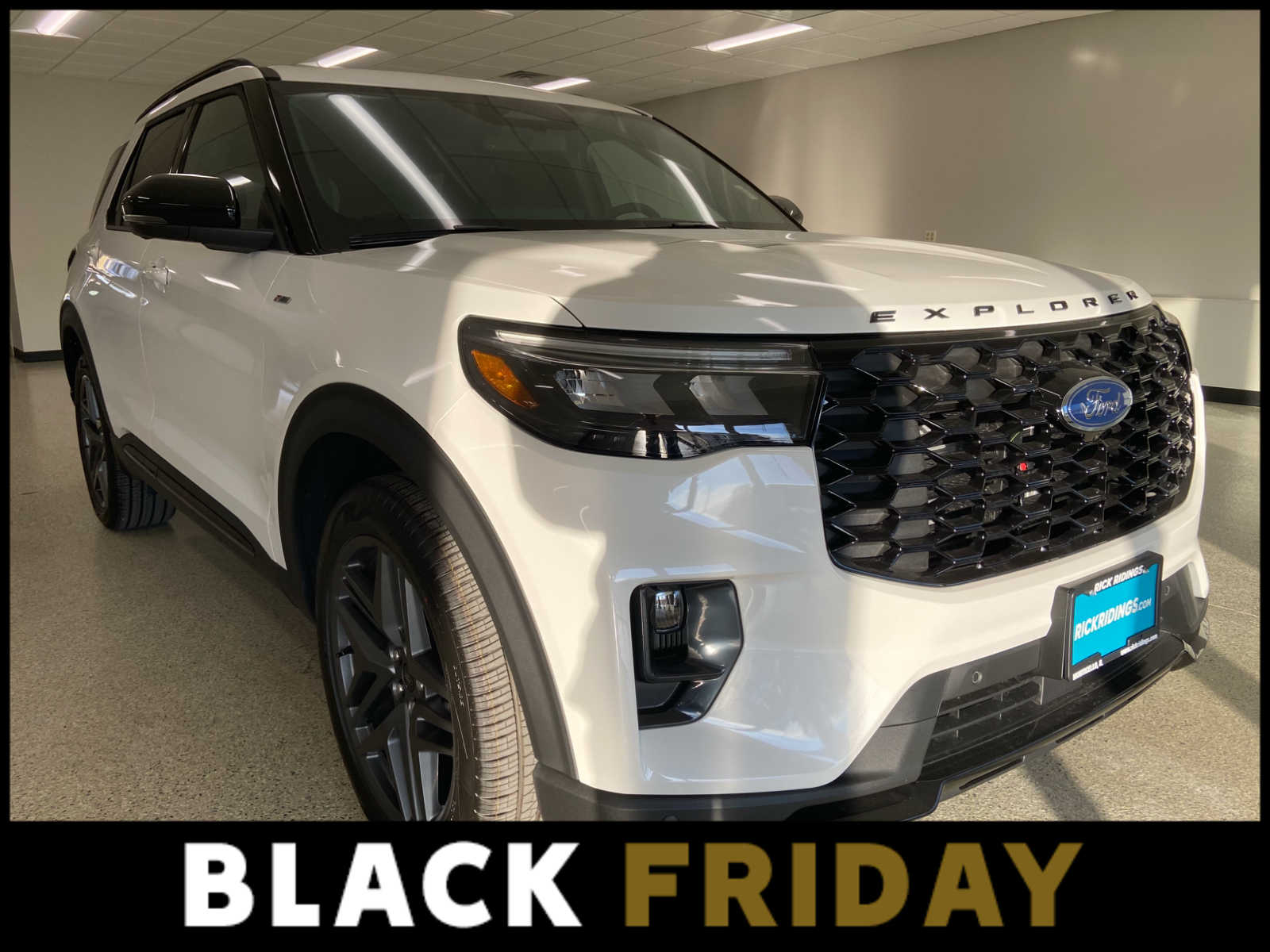 2026 Ford Explorer ST-Line photo 2