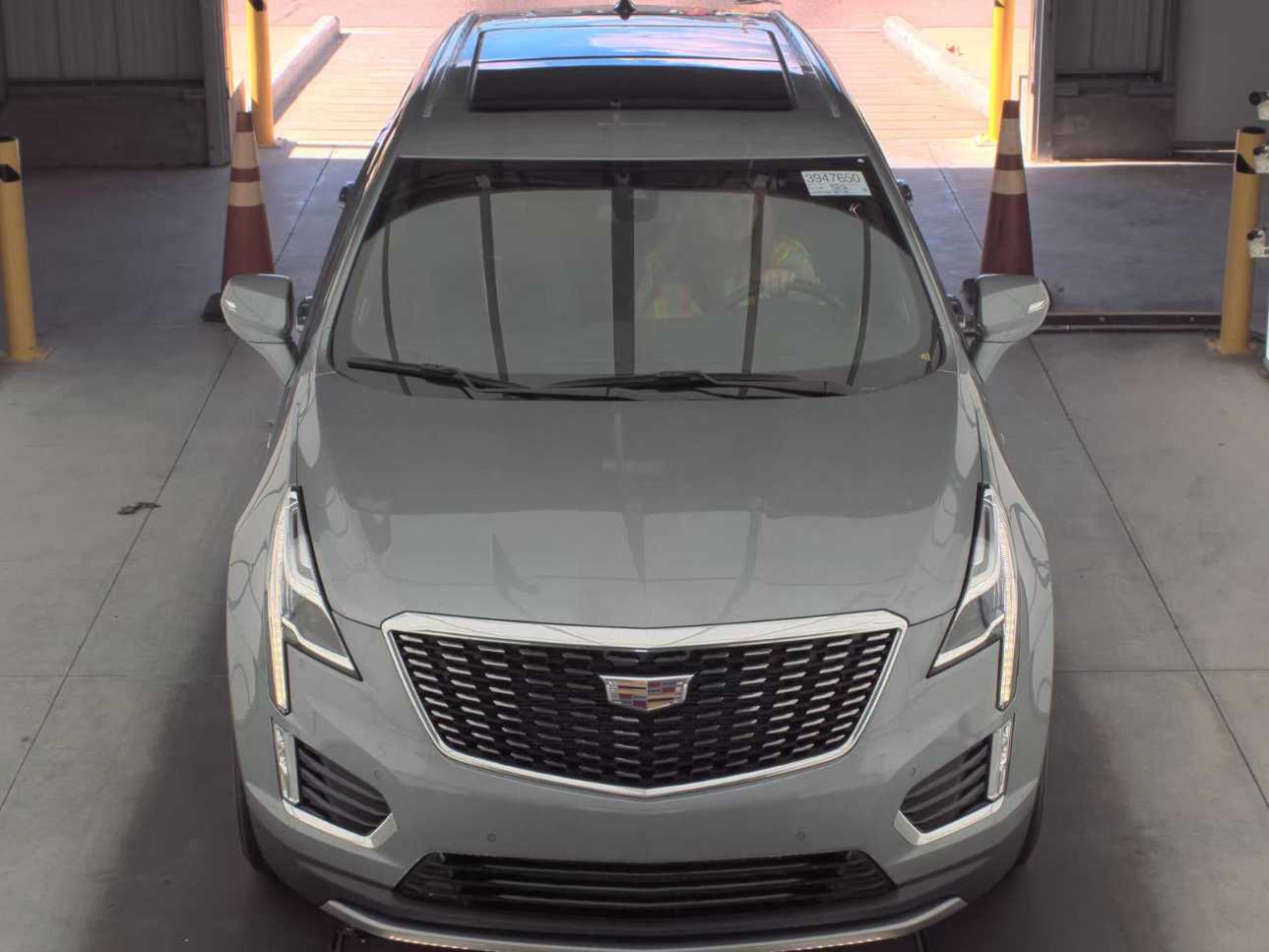 2025 Cadillac XT5 Premium Luxury photo 2
