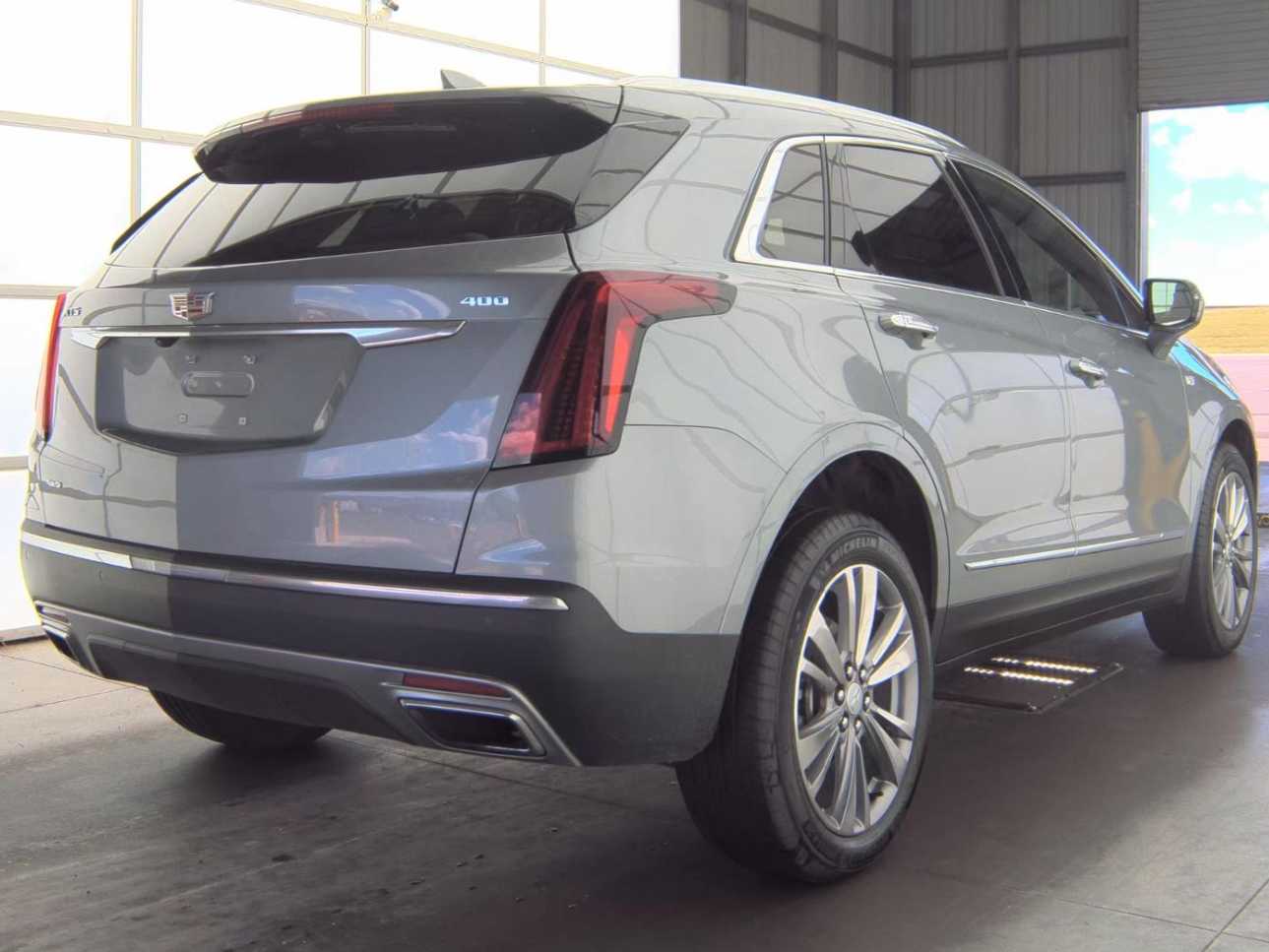 2025 Cadillac XT5 Premium Luxury photo 4