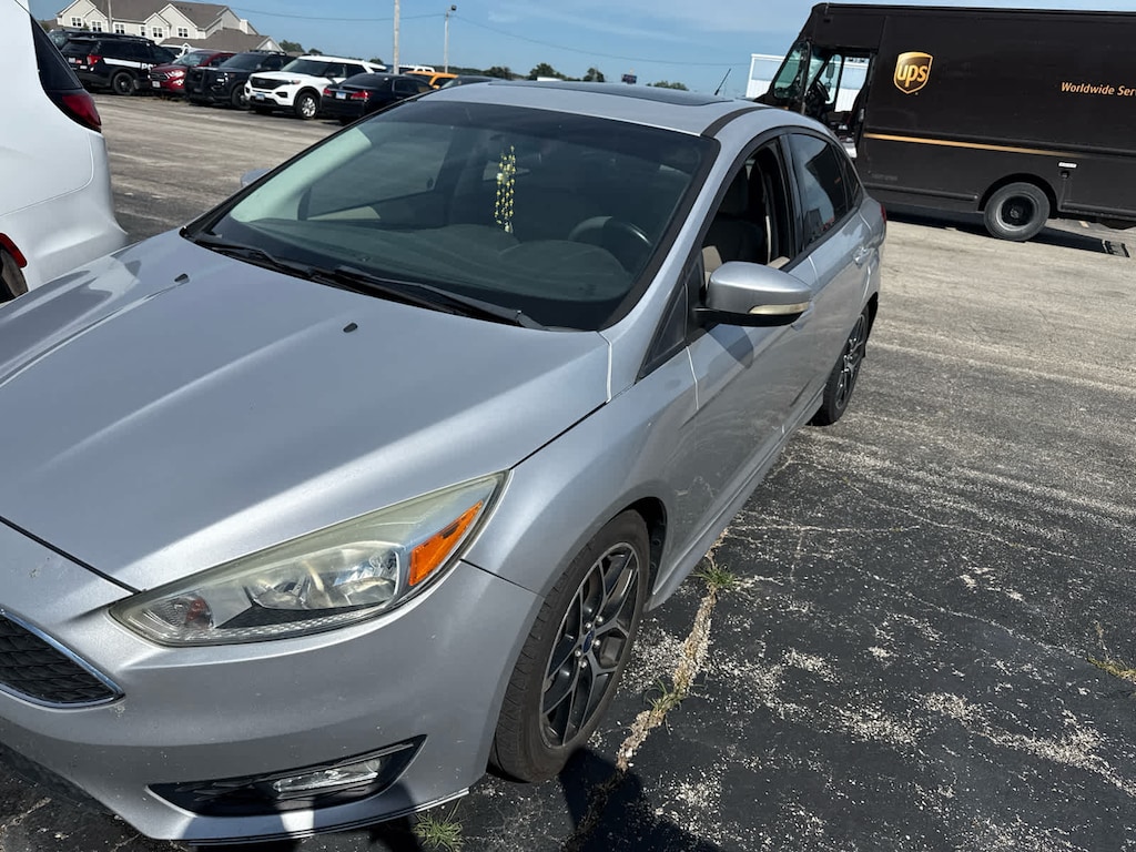 Used 2015 Ford Focus SE Sdn