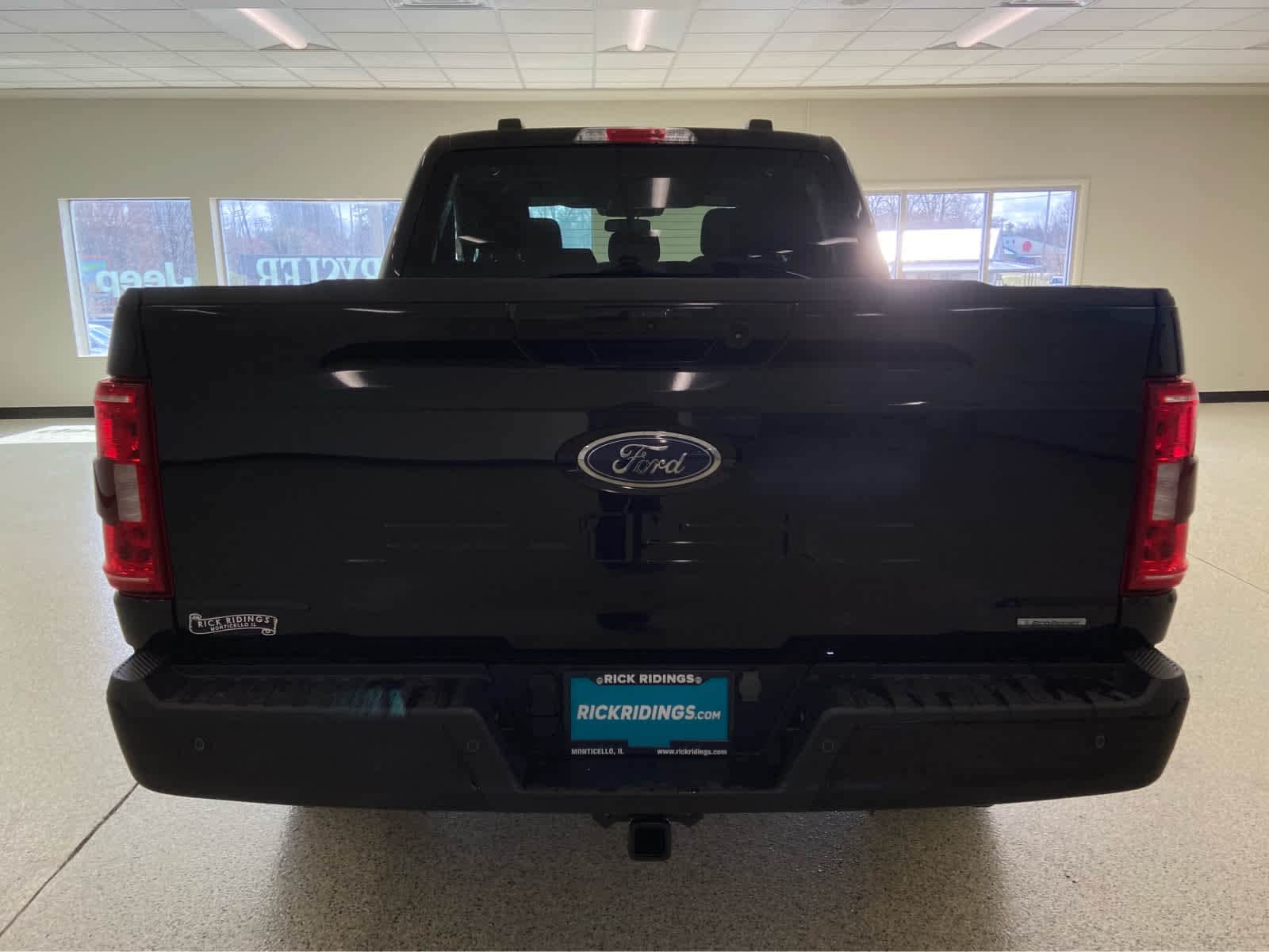 2023 Ford F-150 XLT - Photo 9