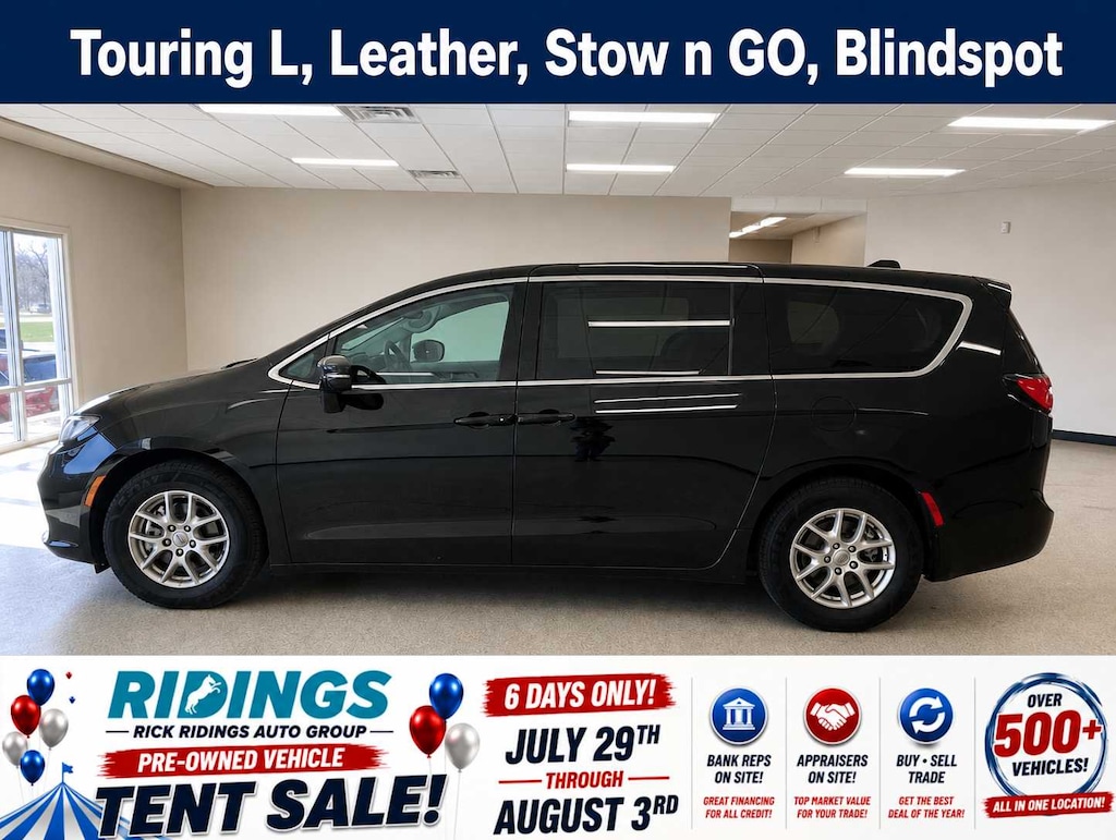 Used 2024 Chrysler Pacifica Touring L FWD