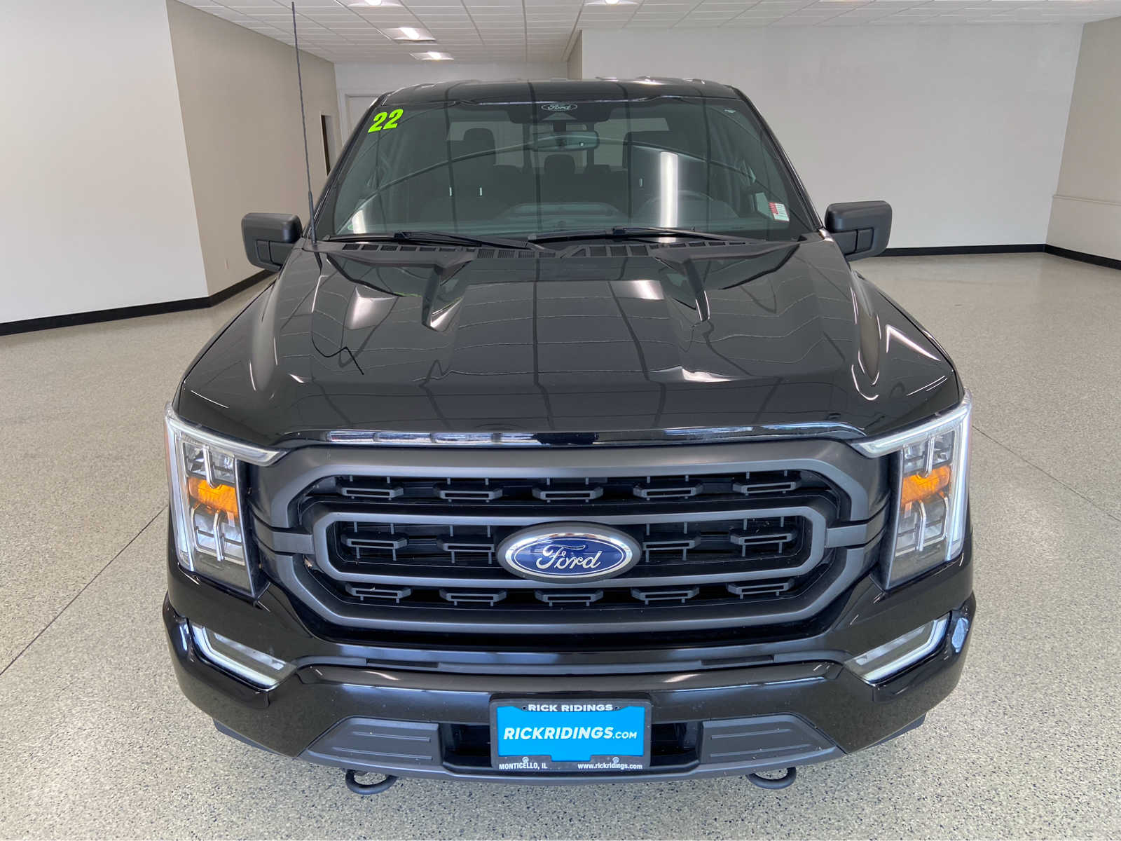 2022 Ford F-150 XLT photo 3
