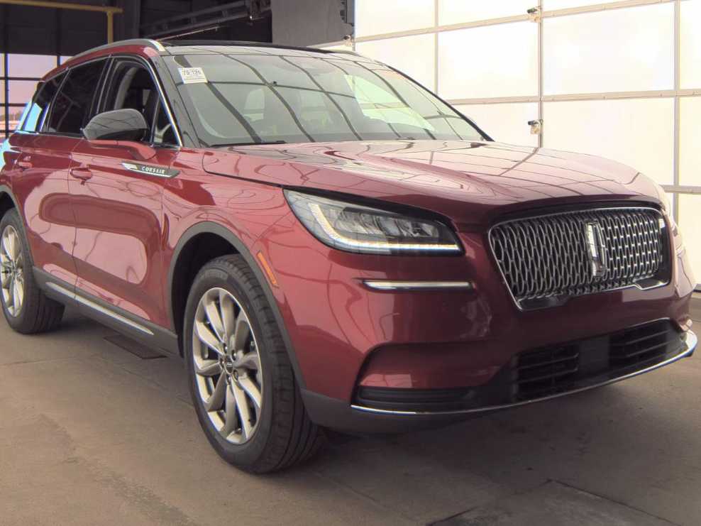 2022 Lincoln Corsair Standard photo 3