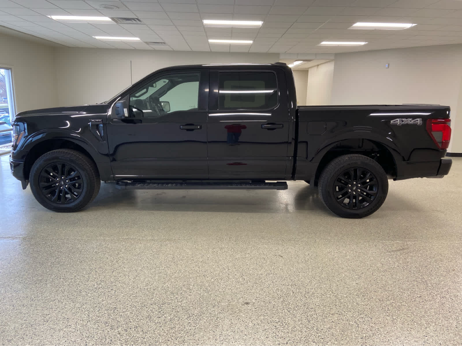 2026 Ford F-150 XLT - Photo 9