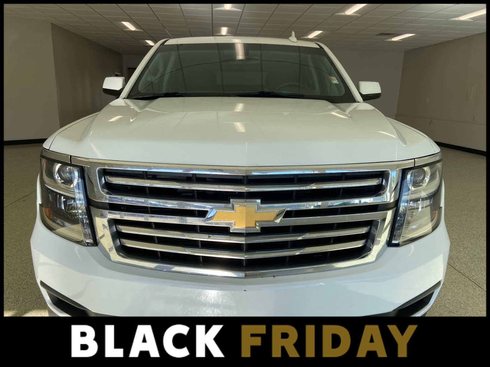 2019 Chevrolet Tahoe LS photo 2