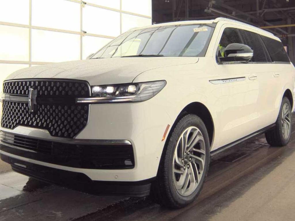 Used 2025 Lincoln Navigator L Reserve 4x4