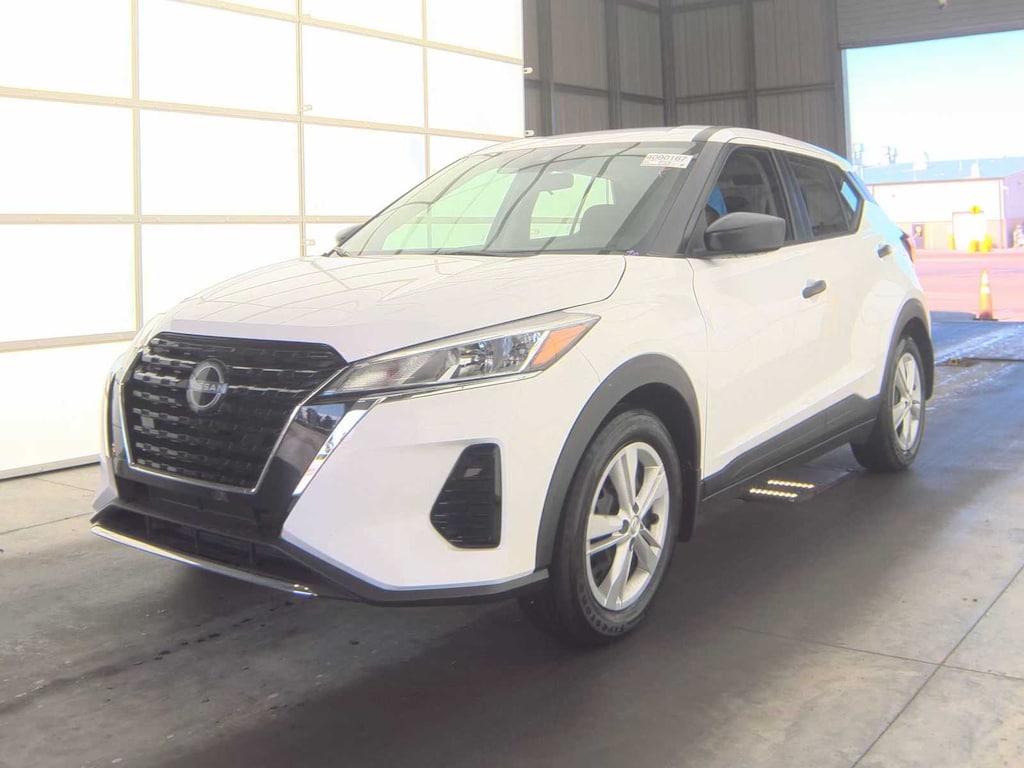 Used 2025 Nissan Kicks Play S FWD