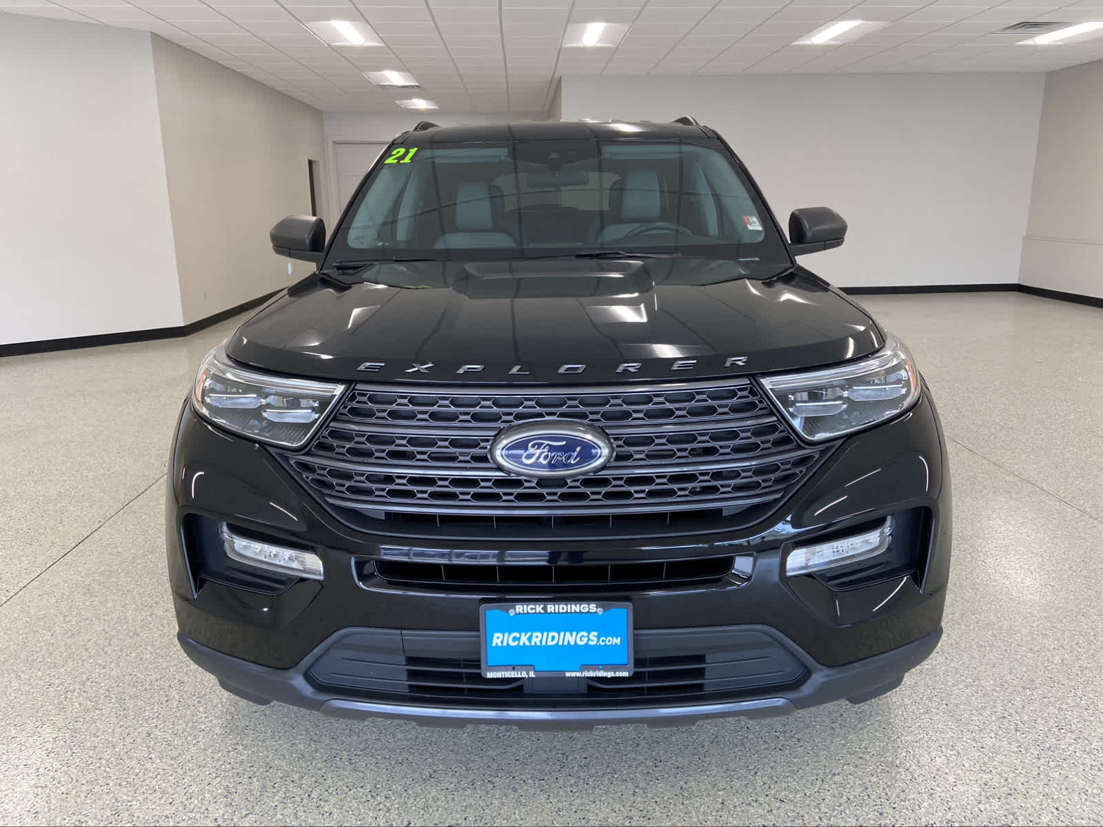 Used 2021 Ford Explorer XLT with VIN 1FMSK8DH6MGB01196 for sale in Monticello, IL