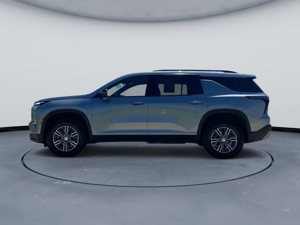 Used 2026 Chevrolet Traverse AWD LT