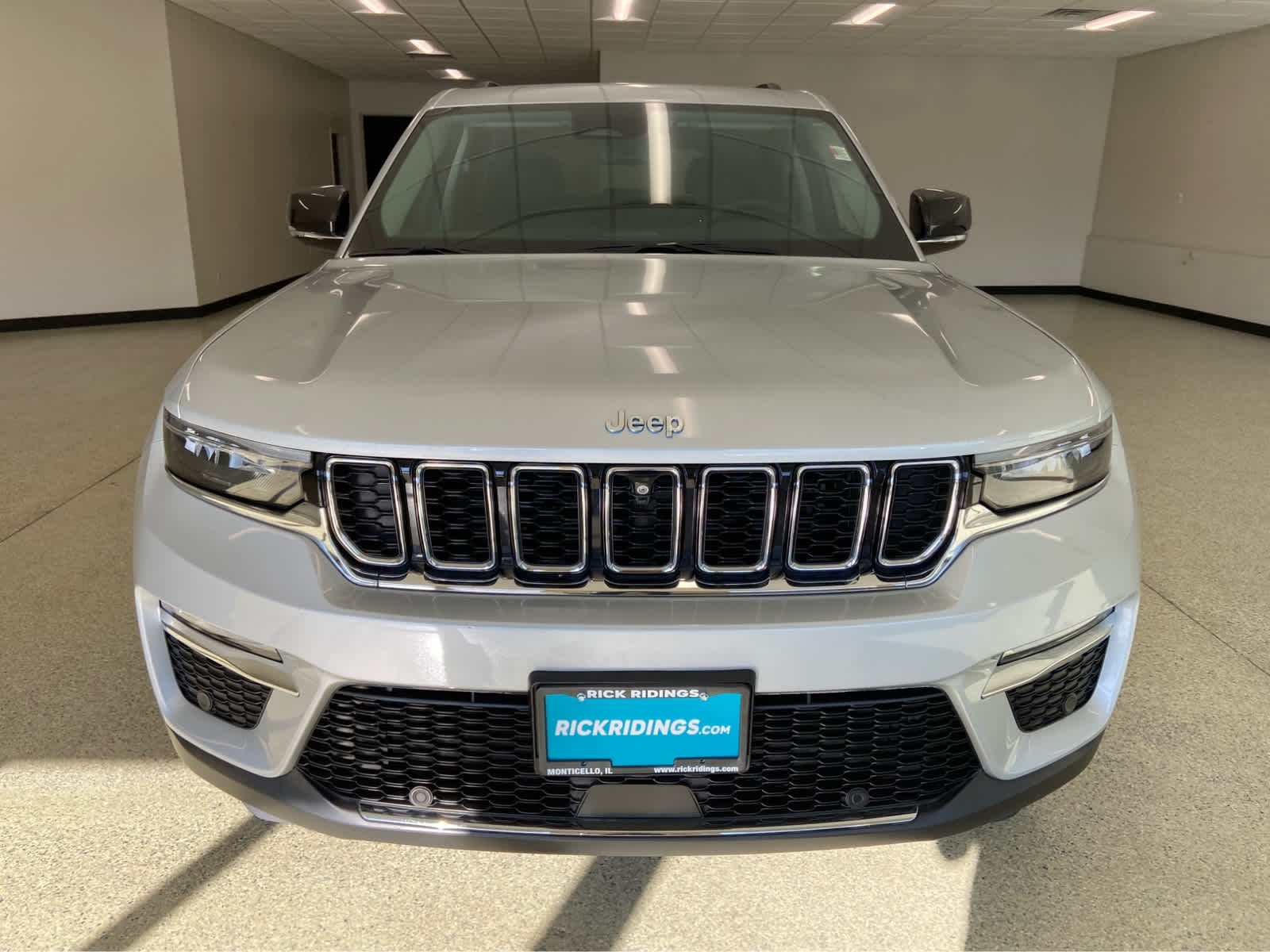 Used 2022 Jeep Grand Cherokee 4xe with VIN 1C4RJYB65N8746389 for sale in Monticello, IL