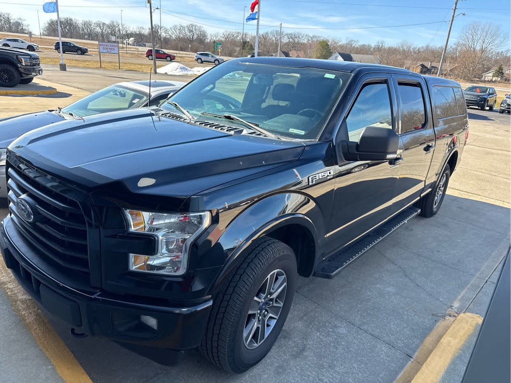 Used 2017 Ford F-150 XLT 4WD Supercrew 5.5 Box 4WD SuperCrew 5.5 Box