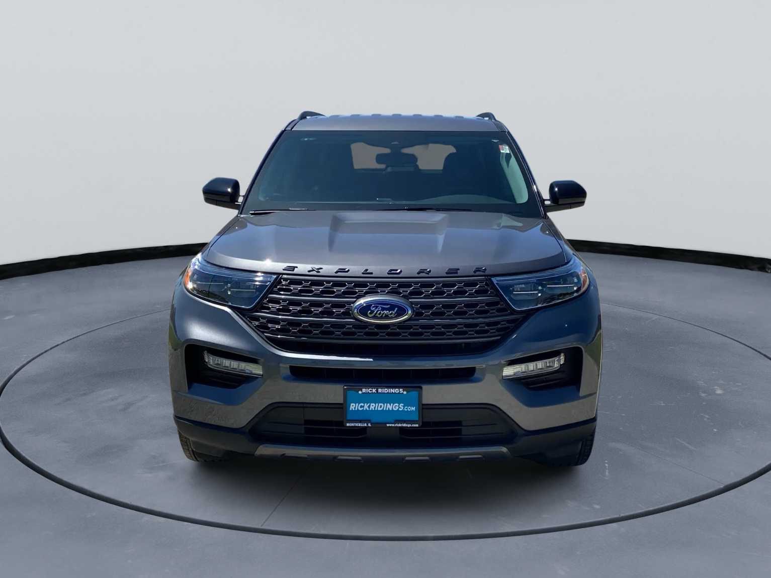 2023 Ford Explorer XLT 4WD's photo