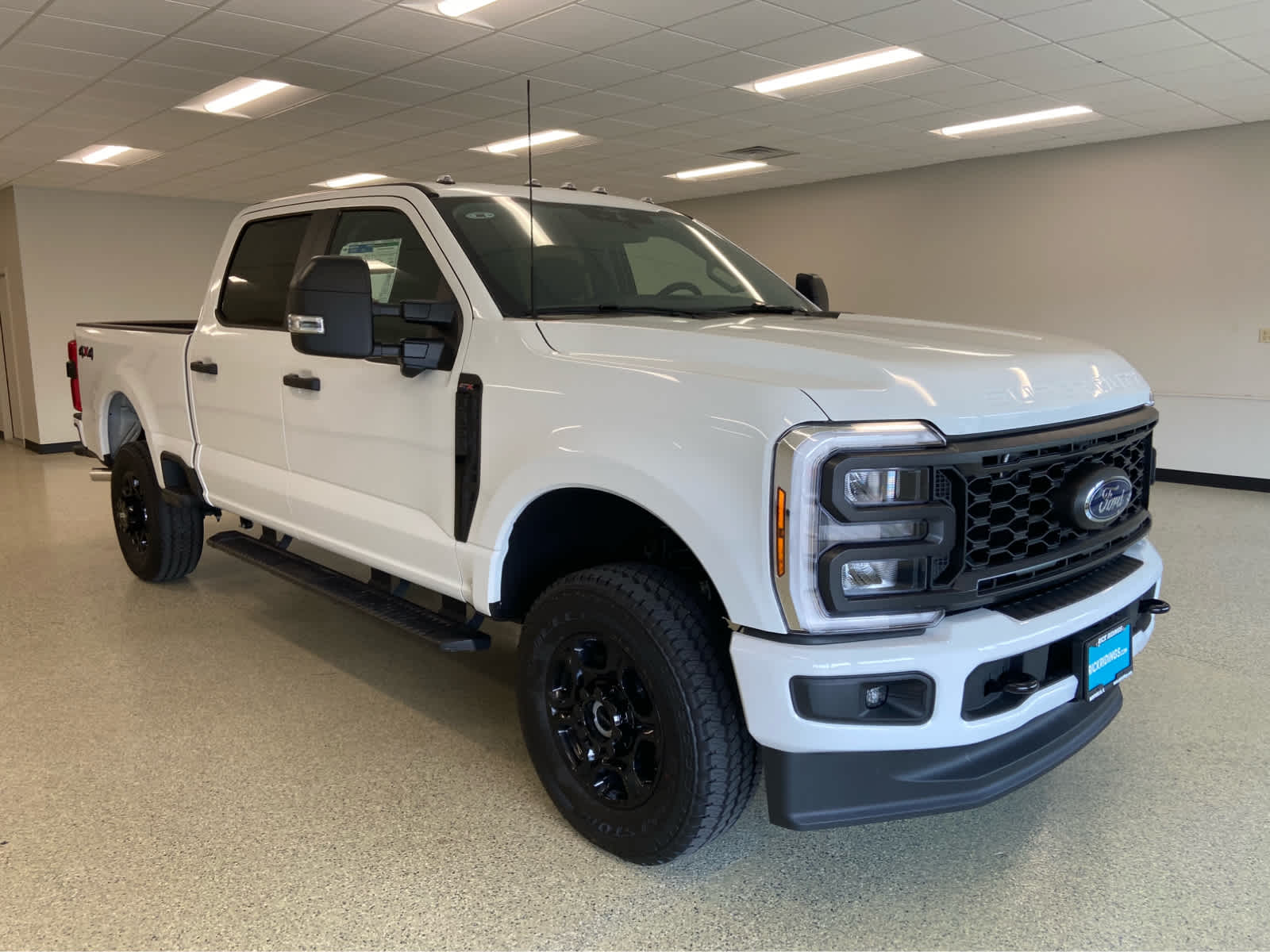 2025 Ford F-350 XL photo 3