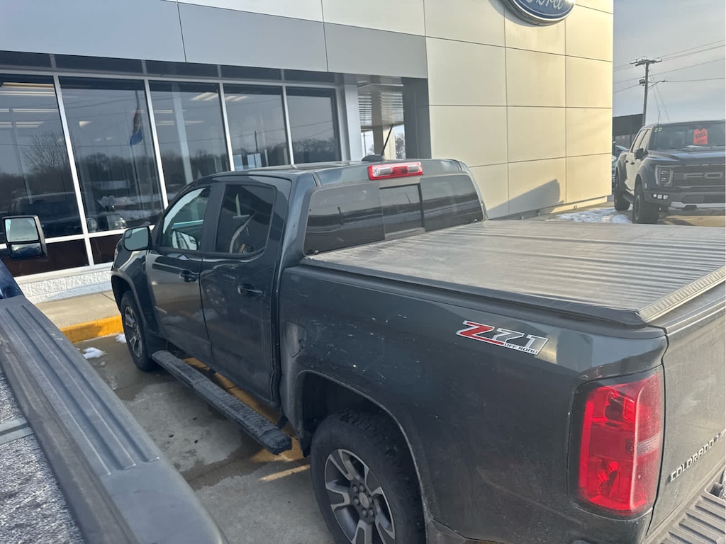 Used 2017 Chevrolet Colorado 4WD Z71 Crew Cab 128.3 Crew Cab 128.3