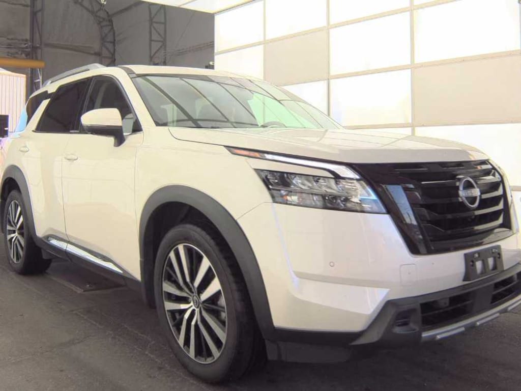 Used 2023 Nissan Pathfinder Platinum 4WD