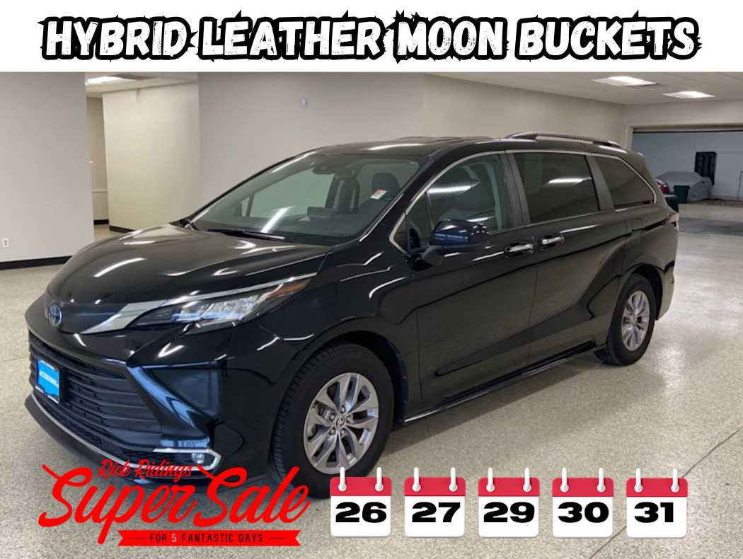 2023 Toyota Sienna XLE's photo