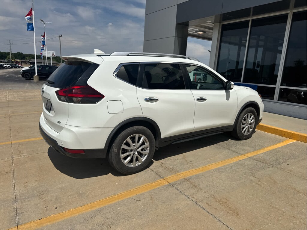Used 2019 Nissan Rogue SV FWD
