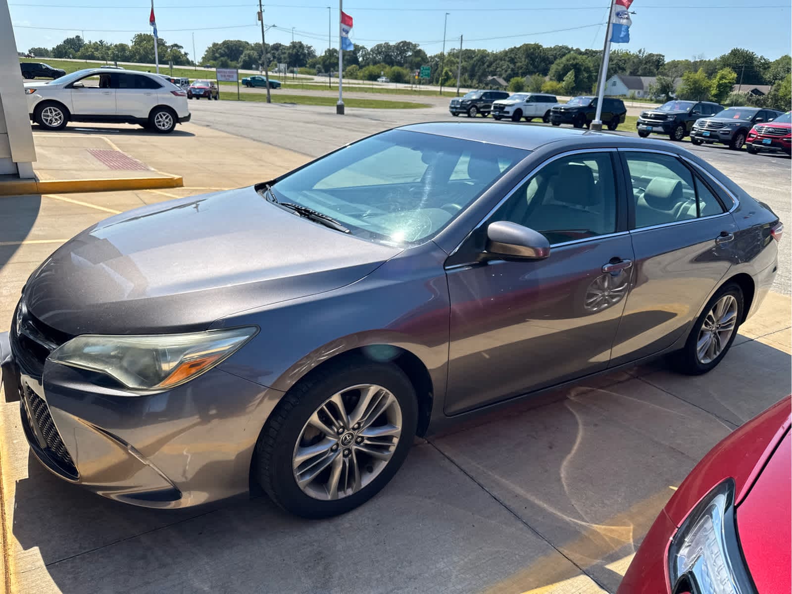 Used 2015 Toyota Camry SE with VIN 4T1BF1FK0FU882385 for sale in Monticello, IL