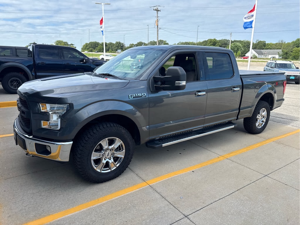 Used 2017 Ford F-150 XLT 4WD Supercrew 5.5 Box 4WD SuperCrew 5.5 Box
