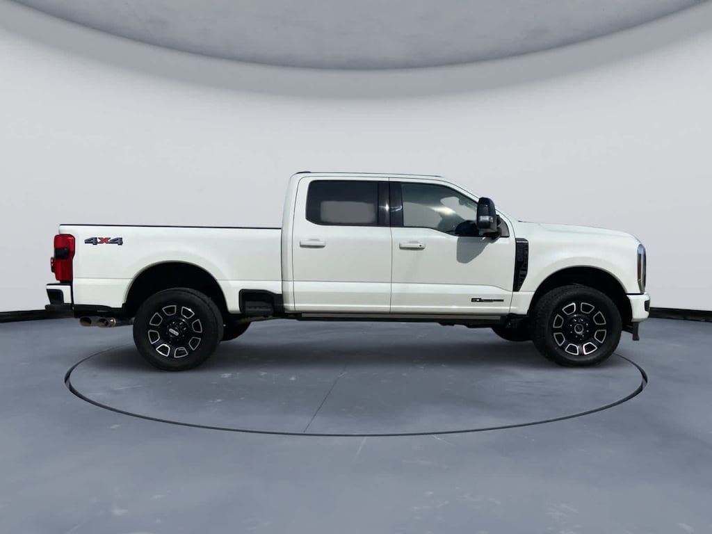 Used 2025 Ford Super Duty F-250 Pickup Platinum 4WD Crew Cab 6.75 Box 4WD Crew Cab 6.75 Box