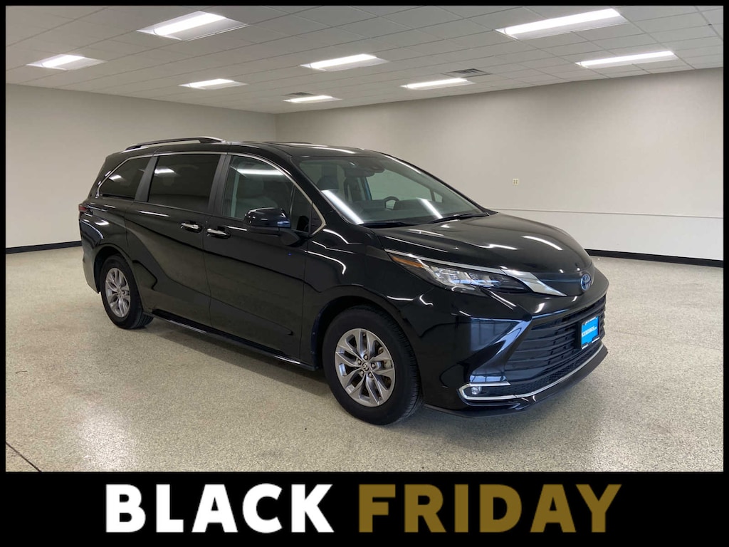 Used 2023 Toyota Sienna XLE FWD 7-Passenger (Natl)