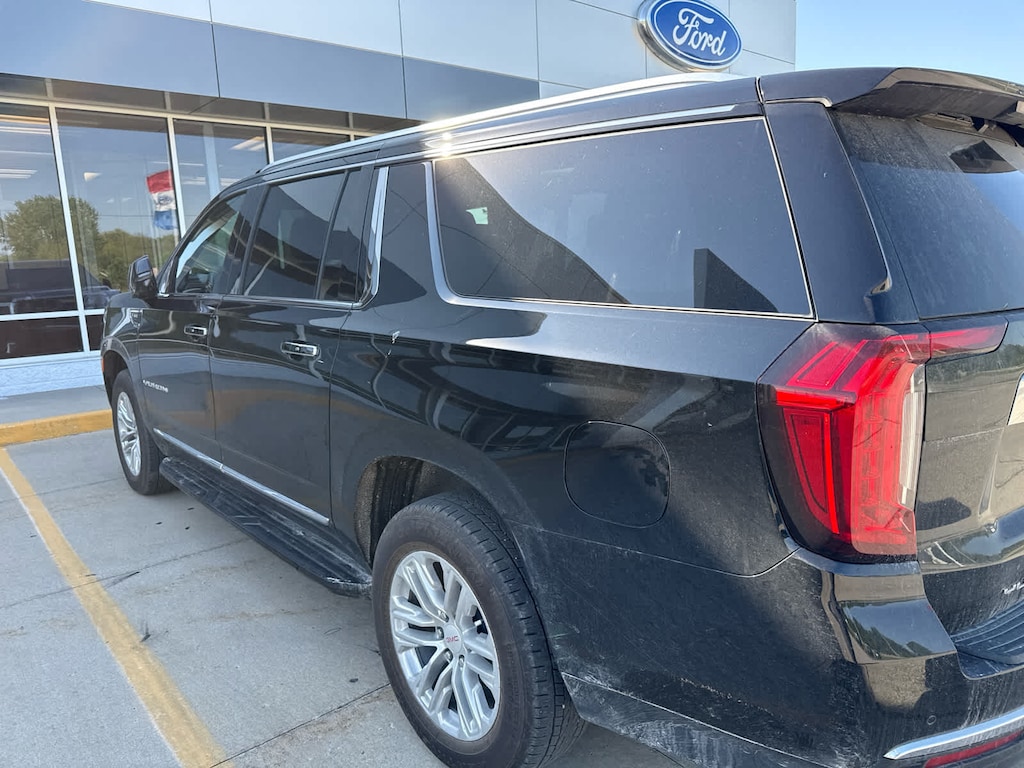 Used 2024 GMC Yukon XL SLT 4WD