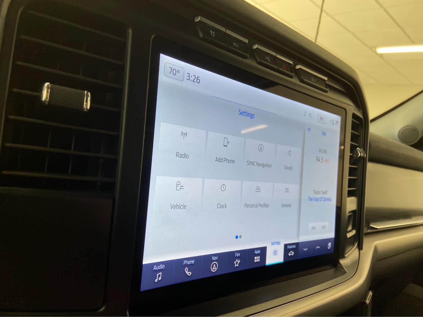 2023 Ford F-150 Lariat - Photo 26
