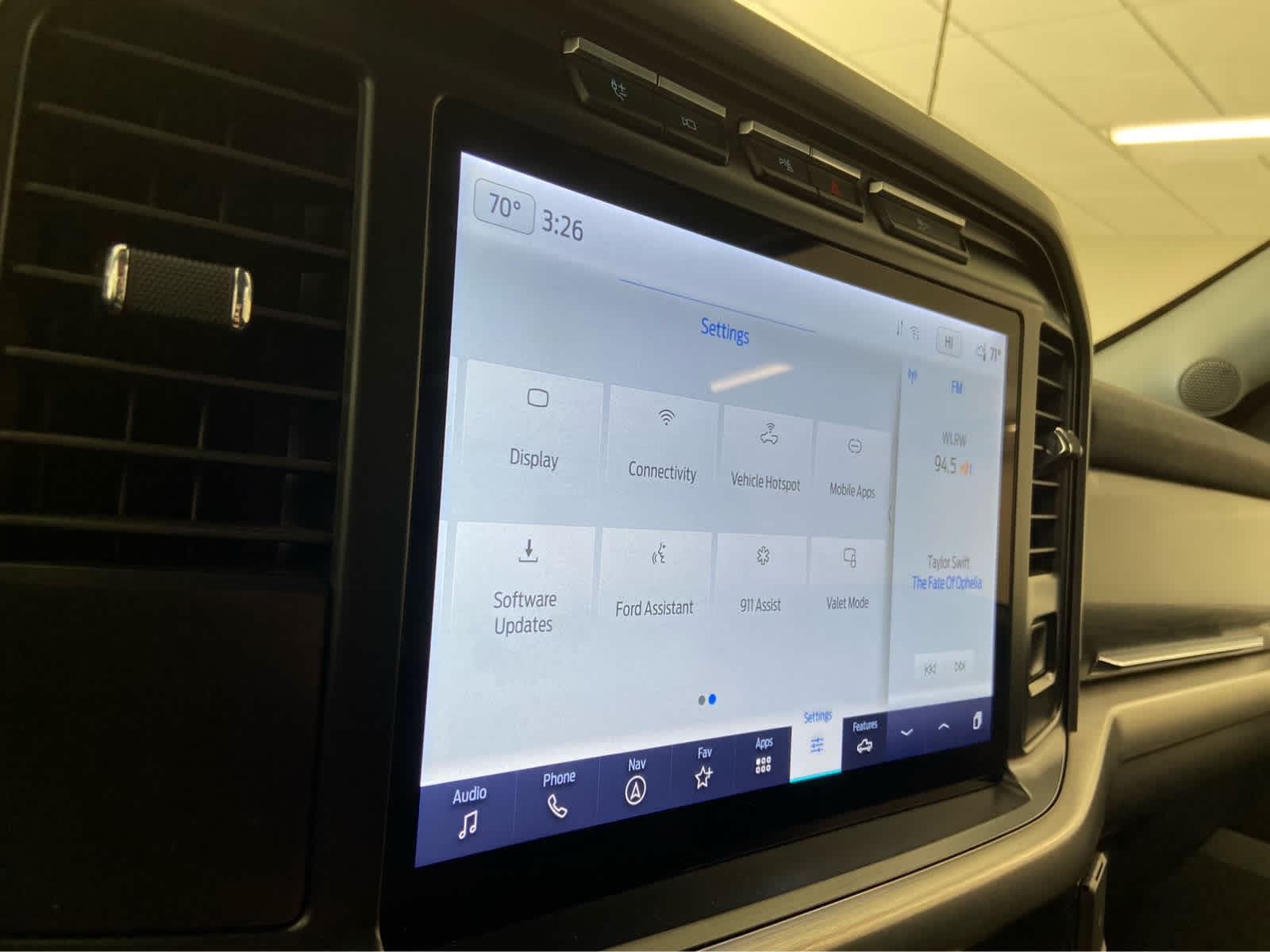 2023 Ford F-150 Lariat - Photo 27