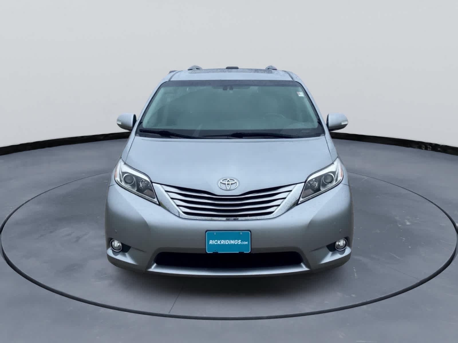 Used 2017 Toyota Sienna Limited with VIN 5TDDZ3DCXHS159663 for sale in Monticello, IL