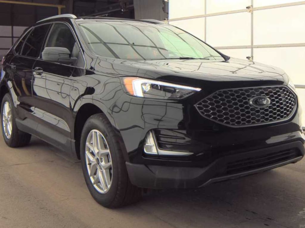 Used 2024 Ford Edge SEL AWD
