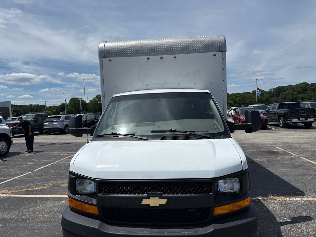 Used 2016 Chevrolet Express Commercial Cutaway 3500 Van 159 3500 Van 159