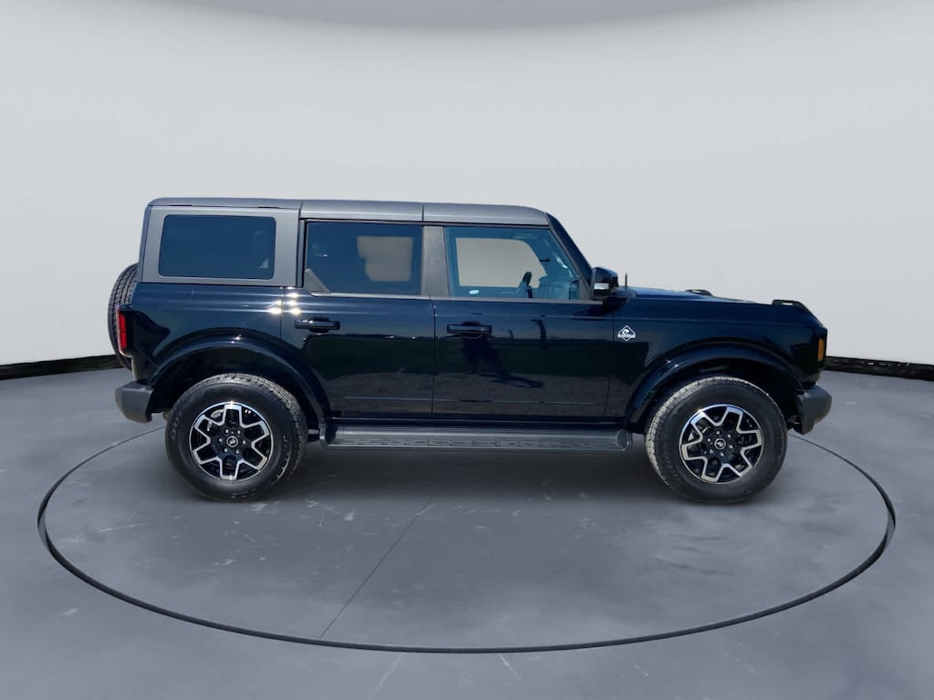 Used 2025 Ford Bronco Outer Banks 4x4