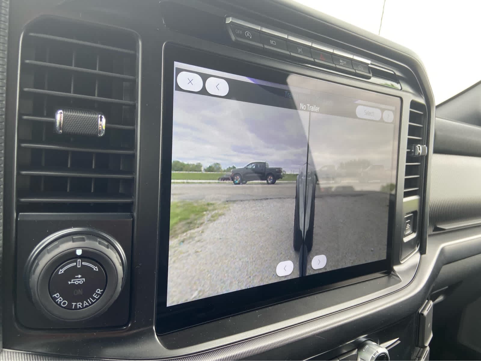 2026 Ford F-150 Raptor - Photo 33