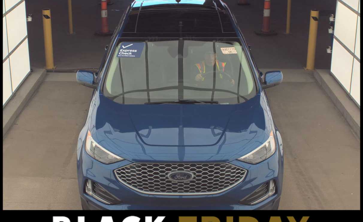 2024 Ford Edge SEL photo 3