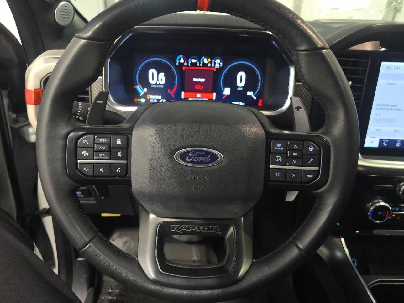 2023 Ford F-150 Raptor - Photo 10