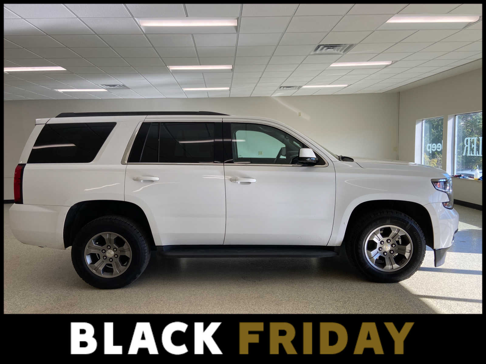 2019 Chevrolet Tahoe LS photo 4