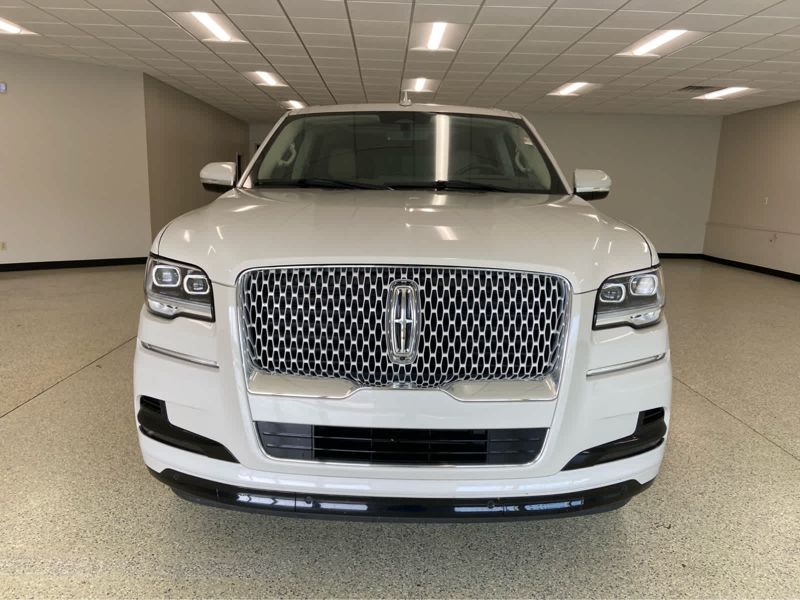 2024 Lincoln Navigator L Reserve photo 2