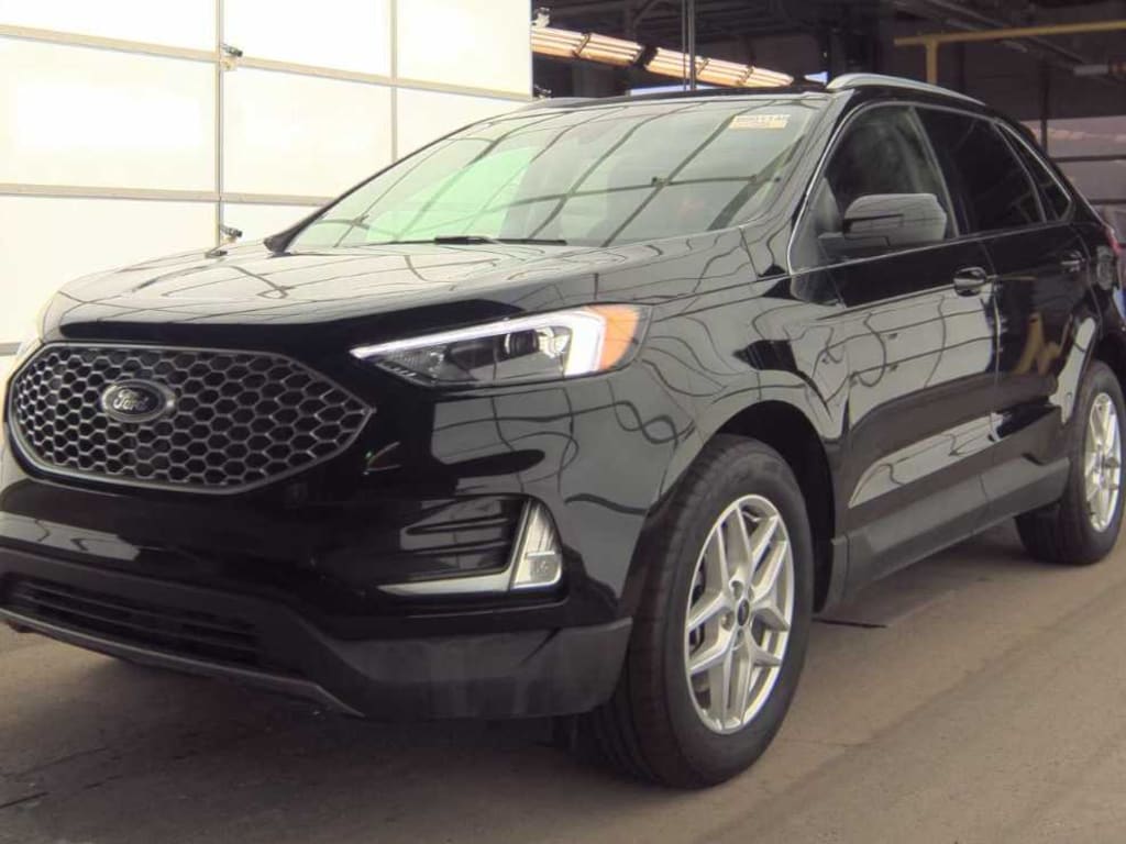 Used 2024 Ford Edge SEL AWD