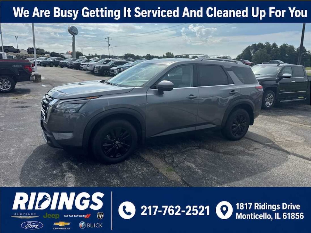 Used 2025 Nissan Pathfinder SL 4WD