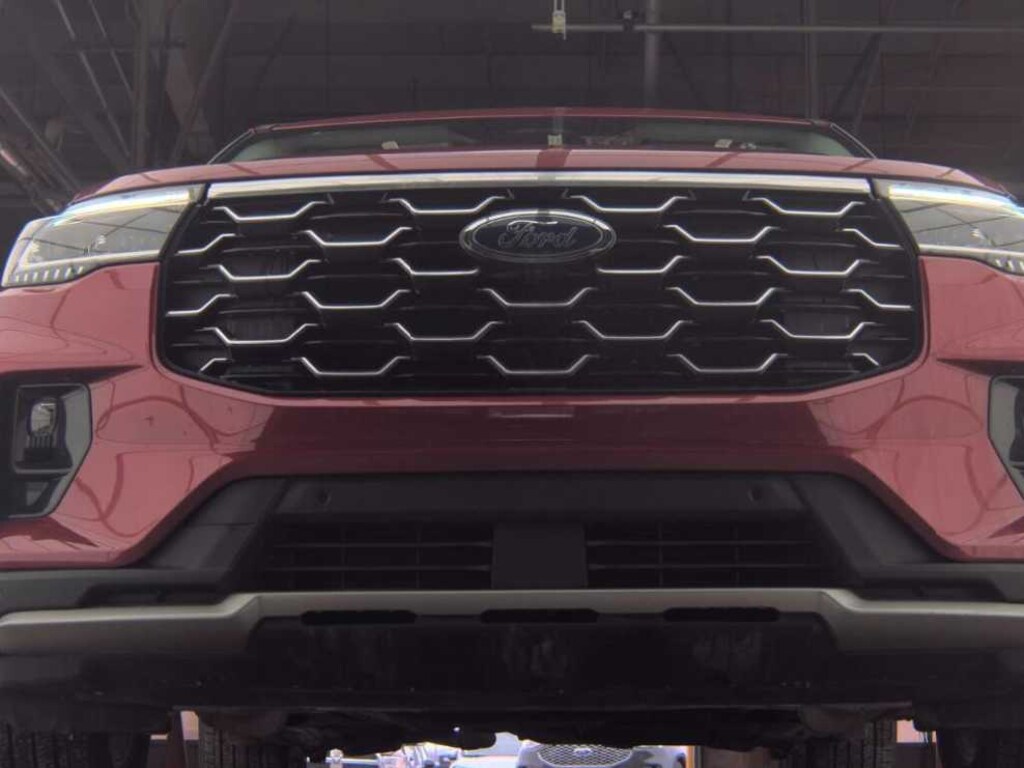 Used 2025 Ford Explorer Platinum 4WD