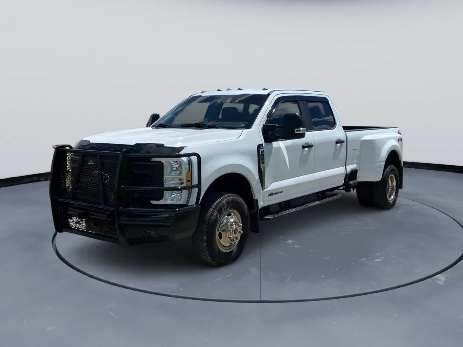 2024 Ford F-350 XL 4x4 Crew Cab 8' Box DRW's photo