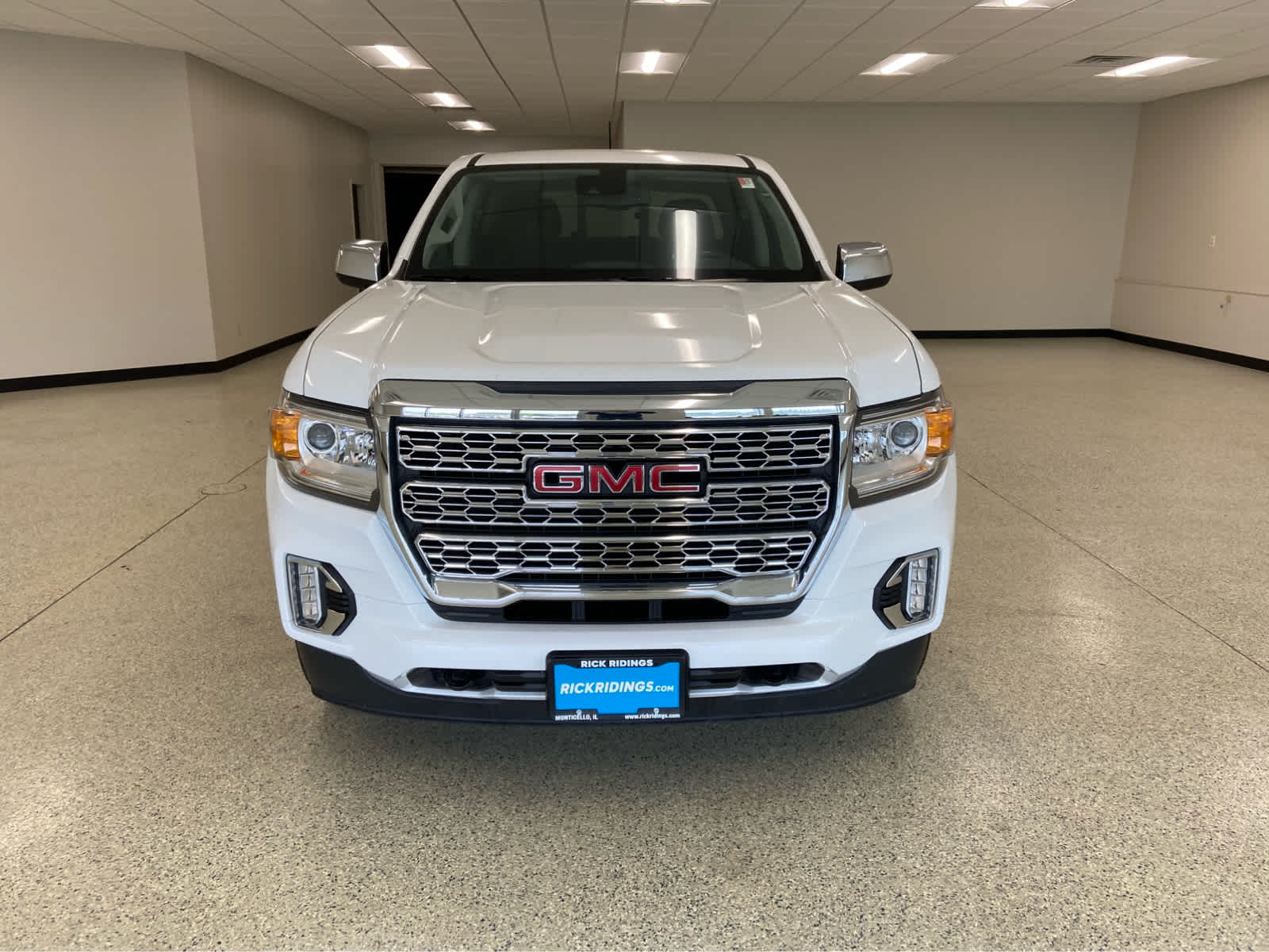 2022 Gmc Canyon Denali photo 2