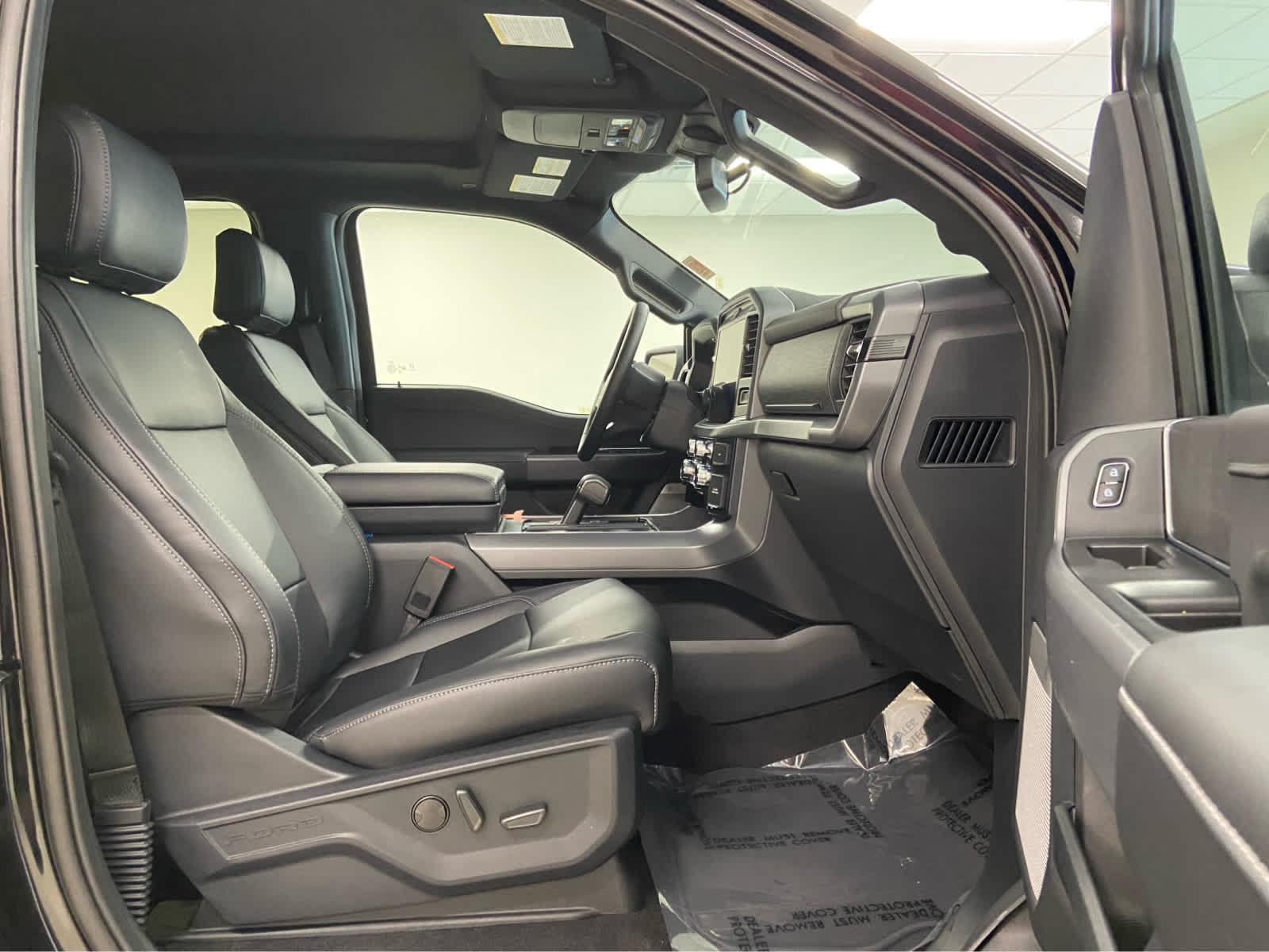 2026 Ford F-150 XLT - Photo 15