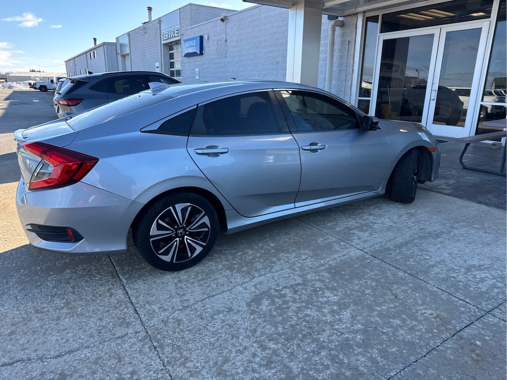 Used 2017 Honda Civic EX-T CVT