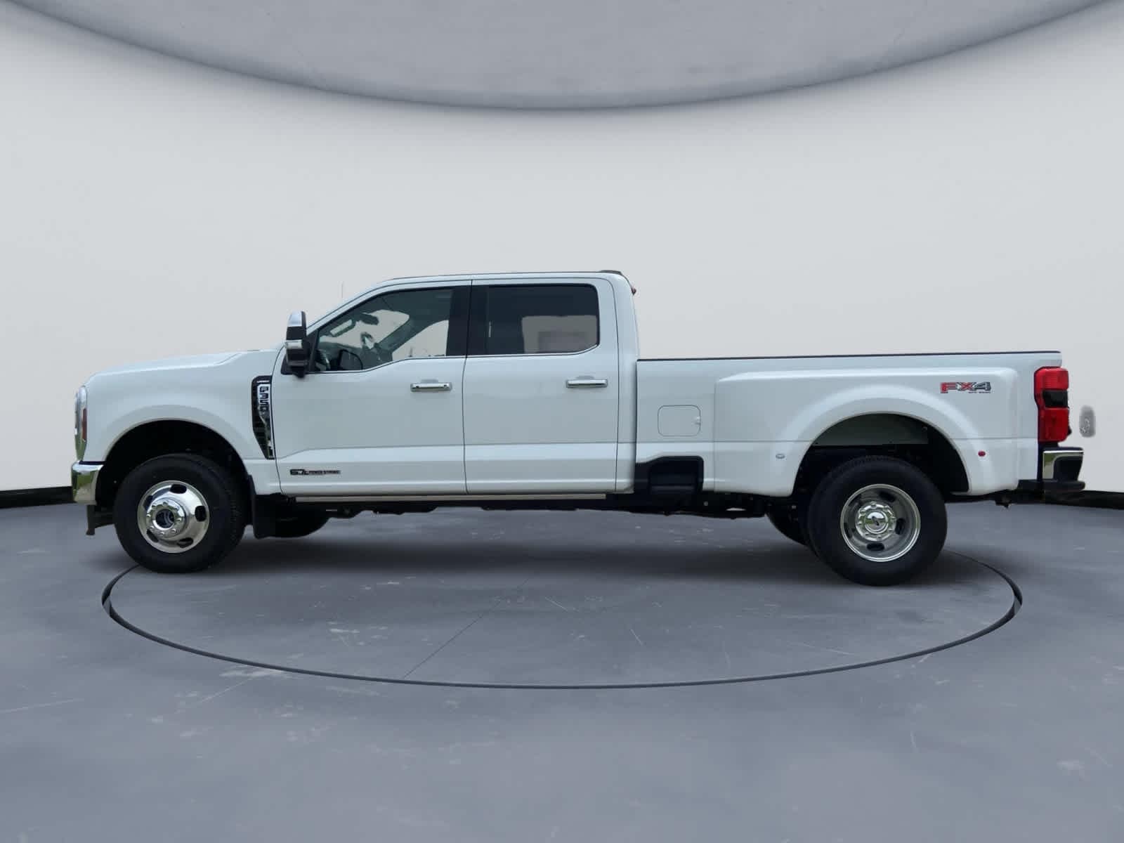 2026 Ford F-350 Super Duty Lariat - Photo 10