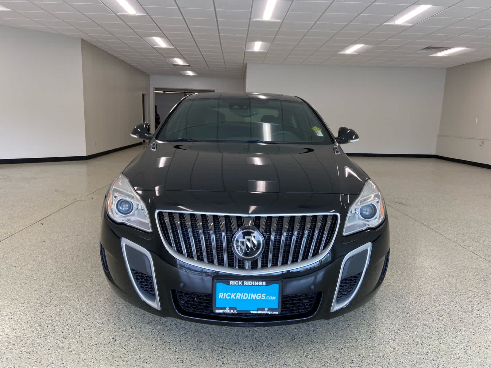 Used 2016 Buick Regal GS with VIN 2G4GU5GX7G9141162 for sale in Monticello, IL