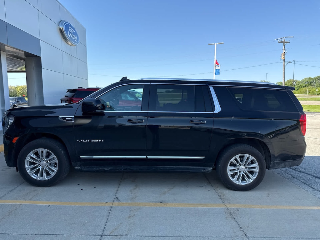 Used 2024 GMC Yukon XL SLT 4WD