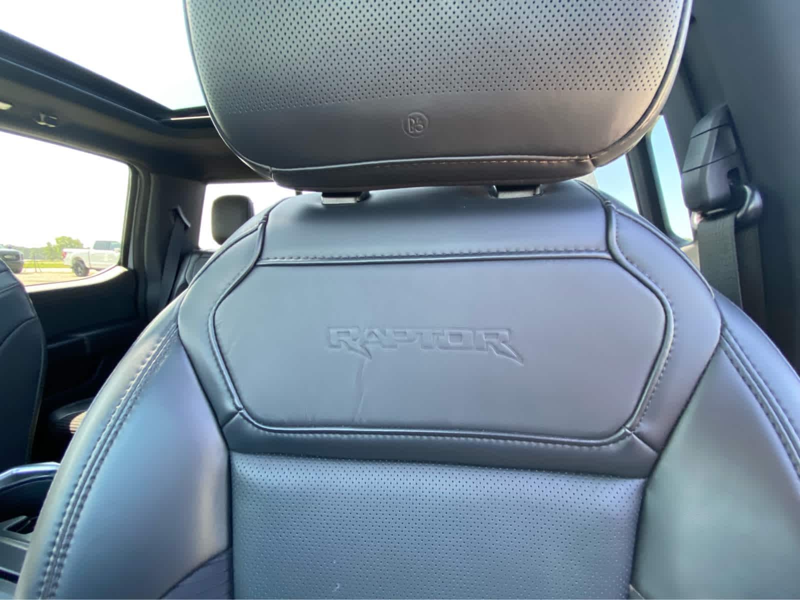 2023 Ford F-150 Raptor - Photo 43